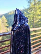 Bubble Control Velvet Hooded Pashmina