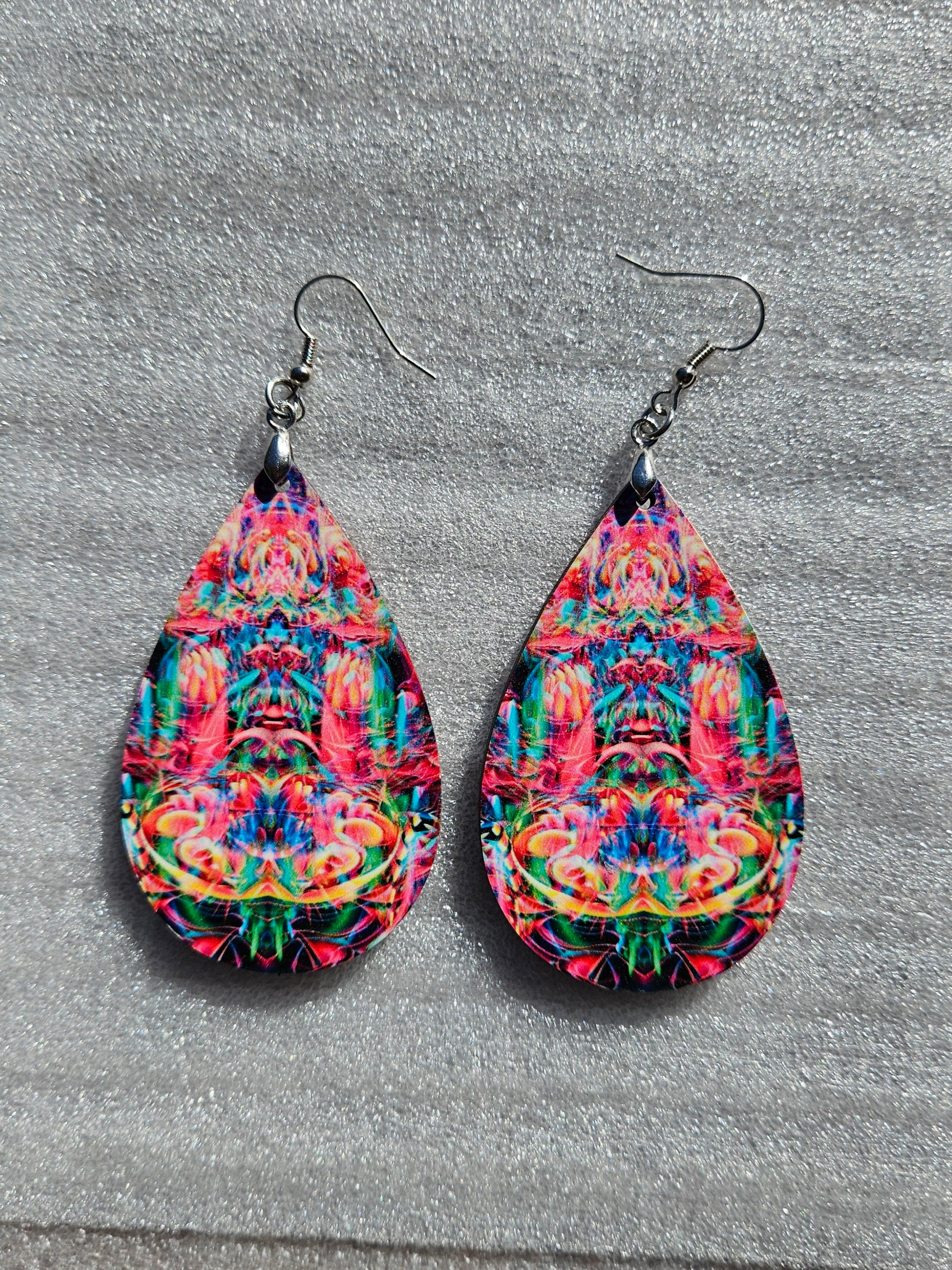 Off to See the Wizard Wooden Waterdrop Earrings – Johnathan