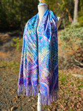 Saphira Pashmina // iLL Art Collective x Singer