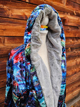 Suwampee Crushed Velvet Cloak with Olive Green Gray Faux Fur lining