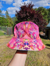 L/XL Mariposa/Universal Energy Shift Reversible Bucket Hat