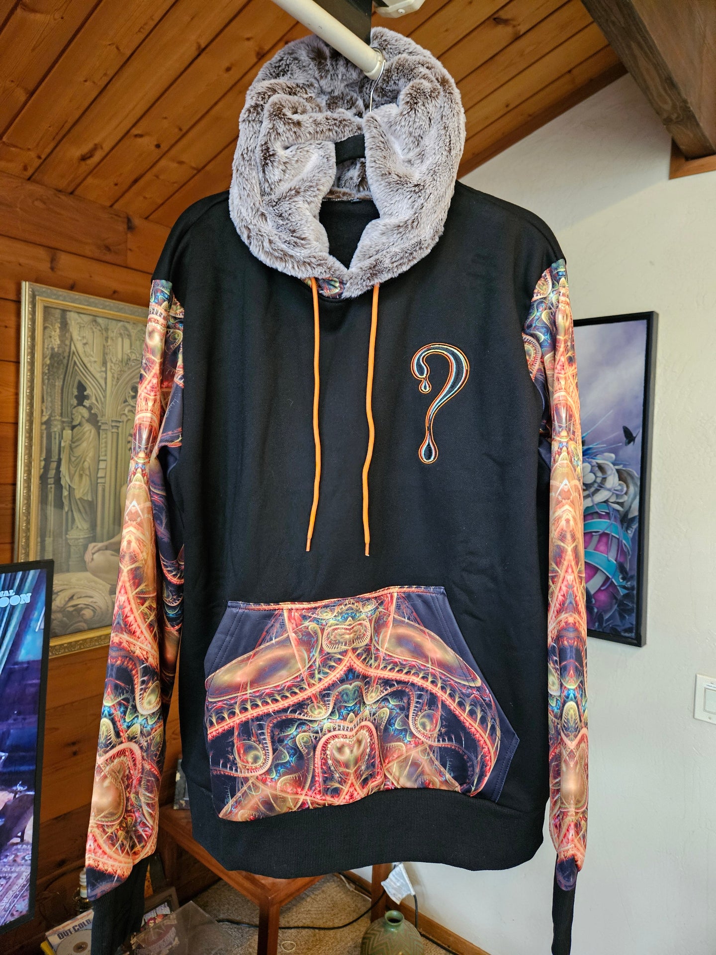 XL Dragon's Lair Pullover Dripper Hoodie with Brown Faux Fur in the hood