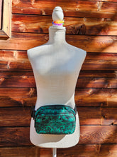 Meganeuropsis Fanny Pack