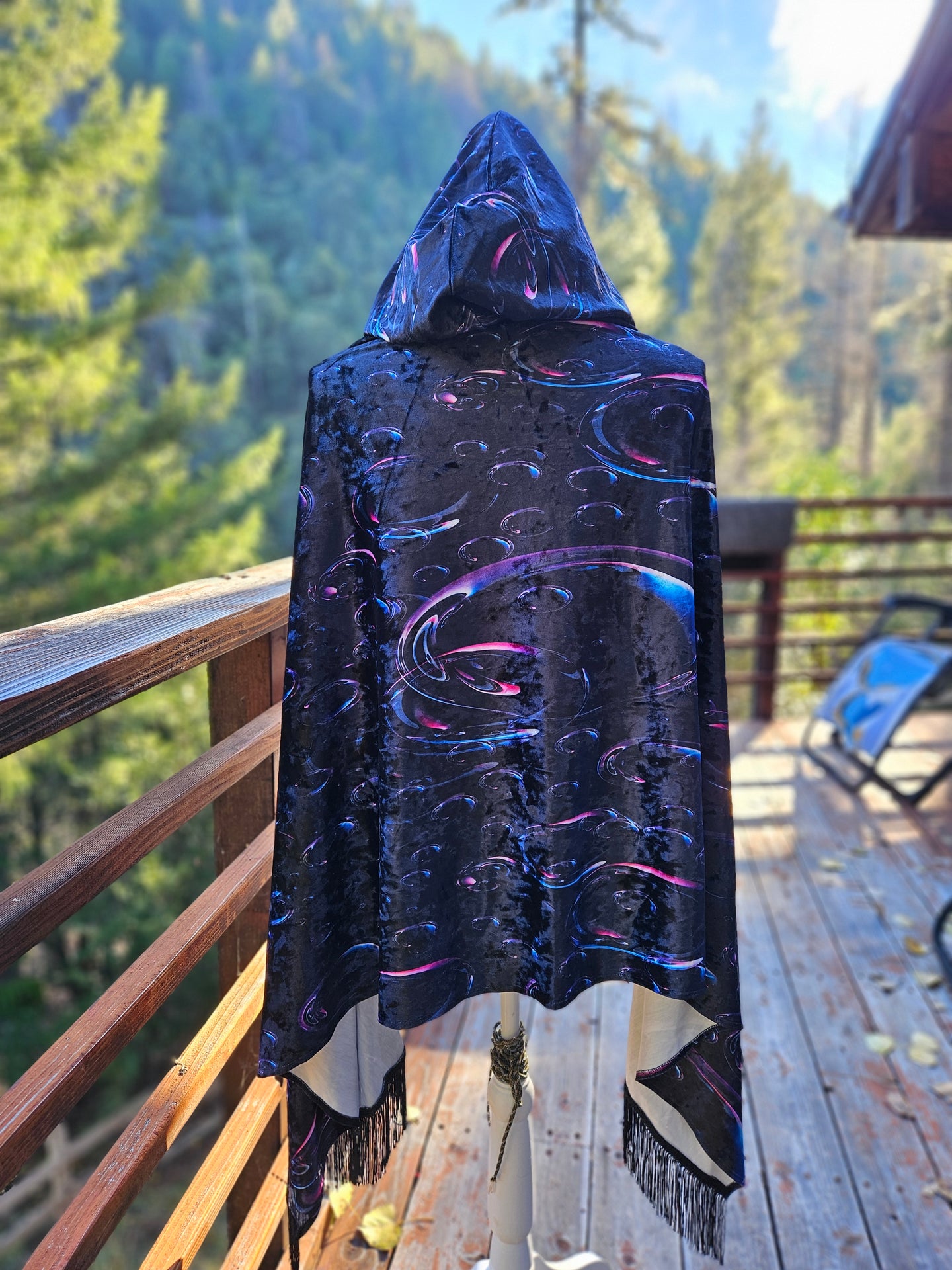 Bubble Control Velvet Hooded Pashmina