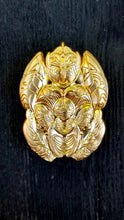 FROSTED GOLD "ALIEN GARUDA" PIN